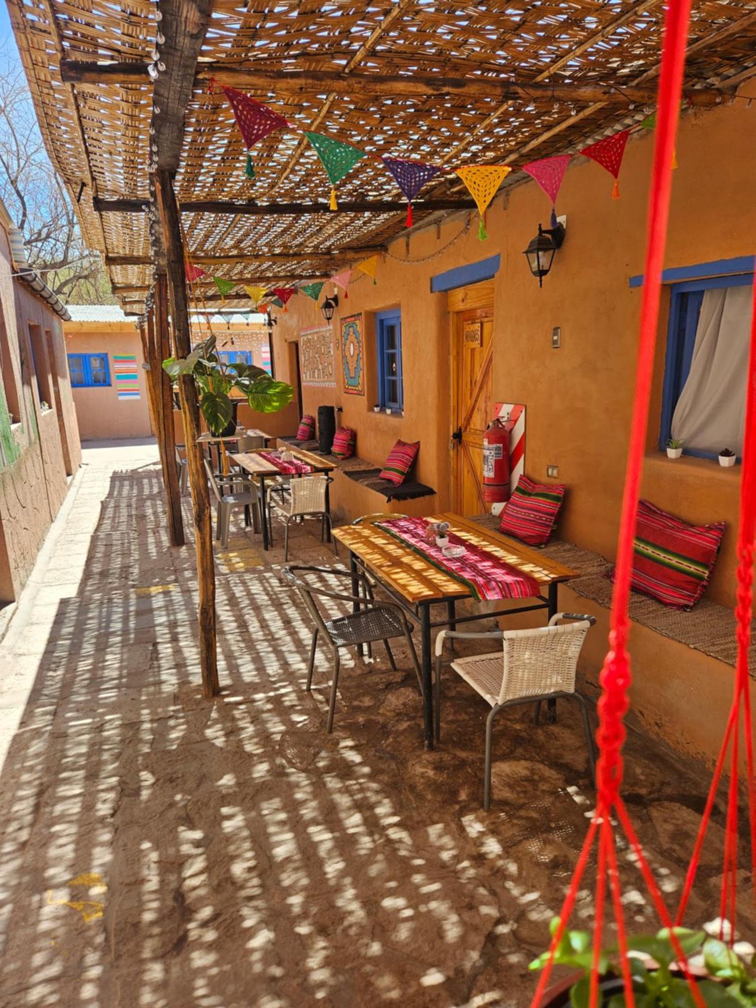 Hostal Likancabur Сан-Педро-де-Атакама Екстер'єр фото
